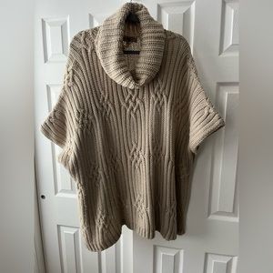 Beige women’s cape, like new